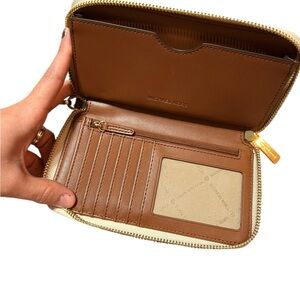 Jet Set Signature Logo Smartphone Wristlet